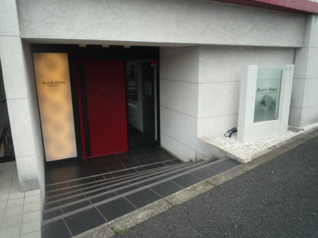 2/2 エントランス