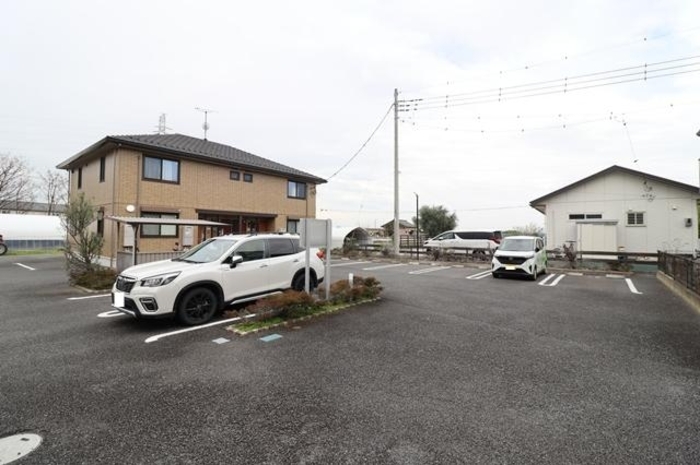 17/25 駐車場