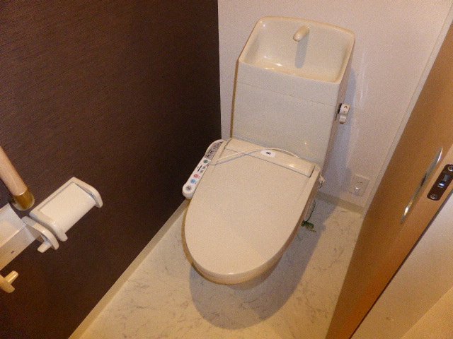 17/27 トイレ
