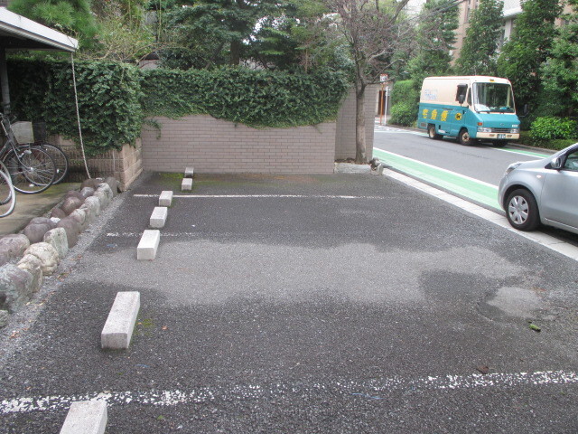 3/3 駐車場