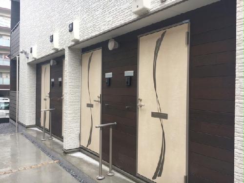 2/2 エントランス
