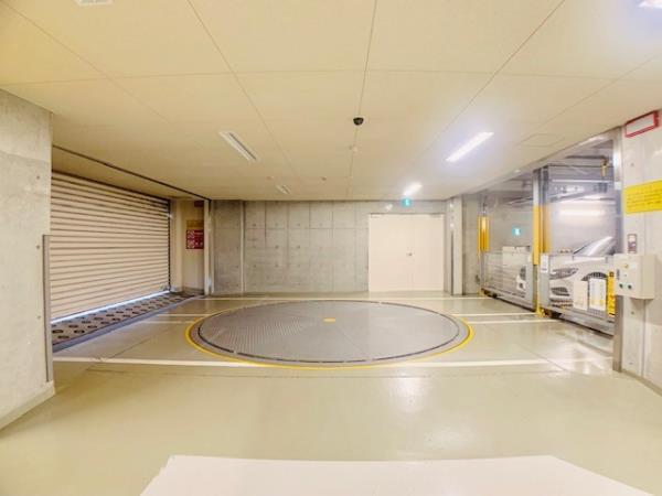 28/30 駐車場