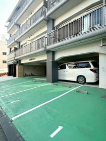 3/3 駐車場