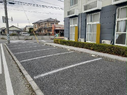 14/14 駐車場