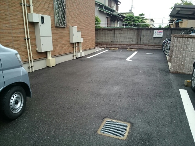 14/23 駐車場