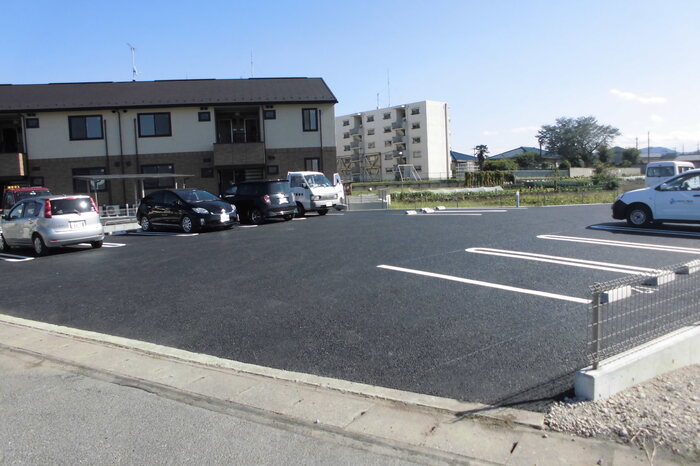 18/22 駐車場