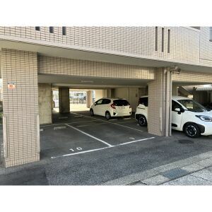 8/8 駐車場