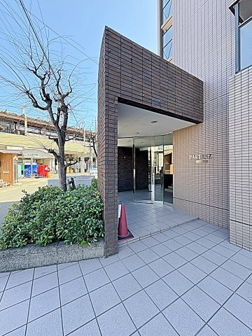 15/15 エントランス