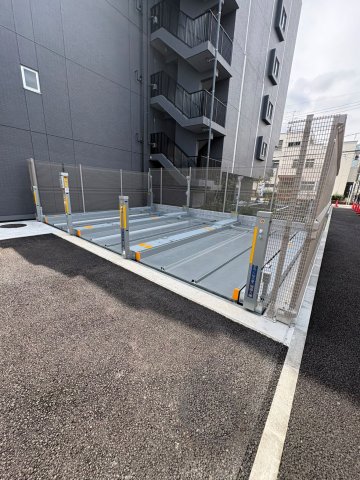 25/30 駐車場