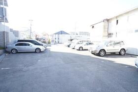 14/14 駐車場
