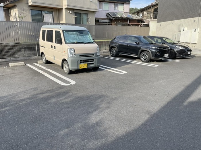 2/3 駐車場