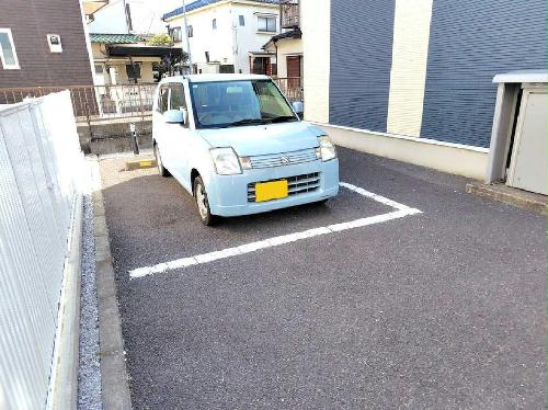 14/14 駐車場