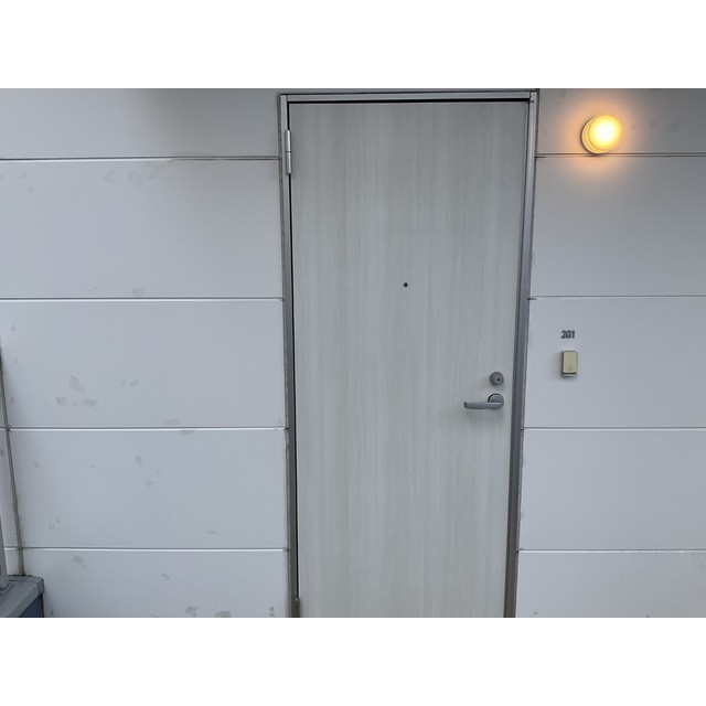 13/23 玄関