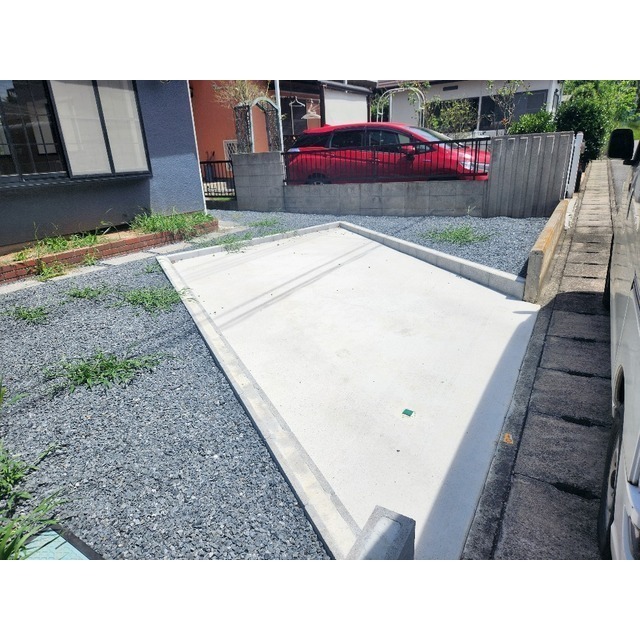 2/3 駐車場
