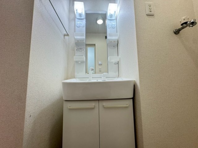 16/21 洗面