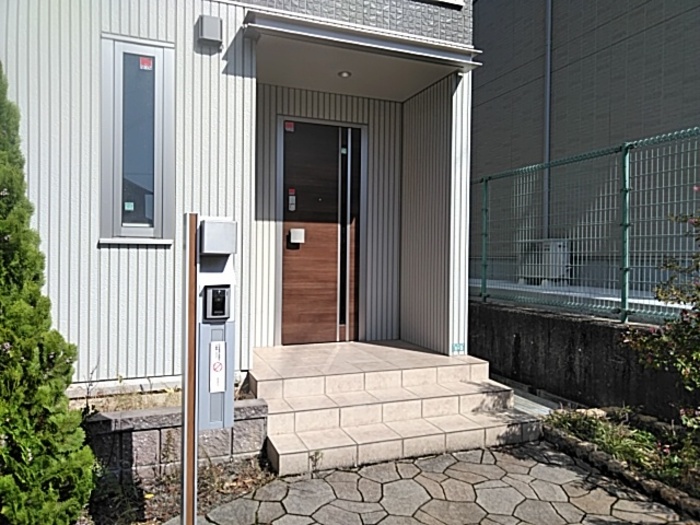 2/4 エントランス