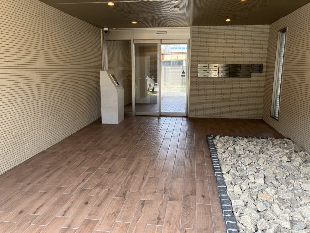 16/26 エントランス