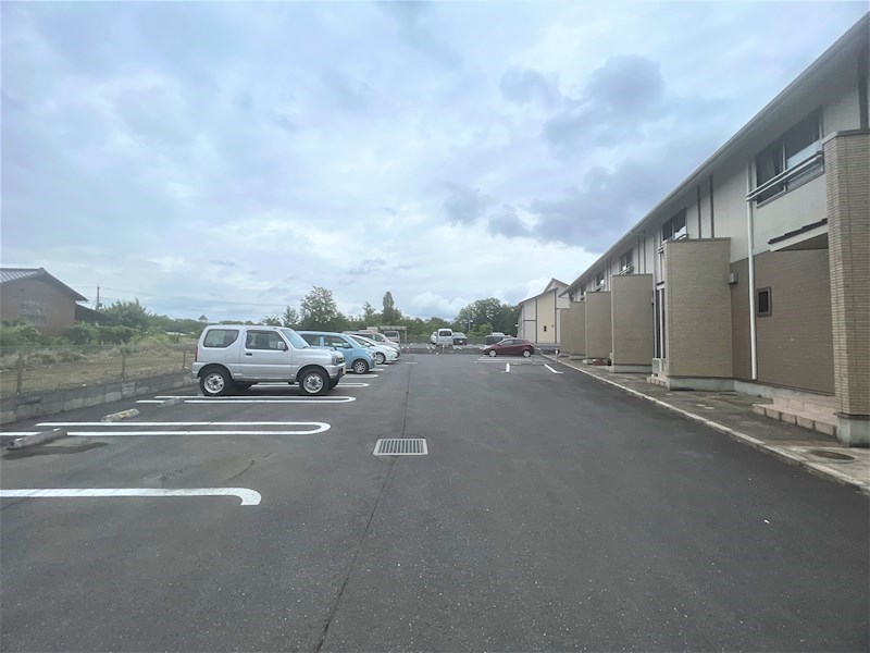 25/25 駐車場