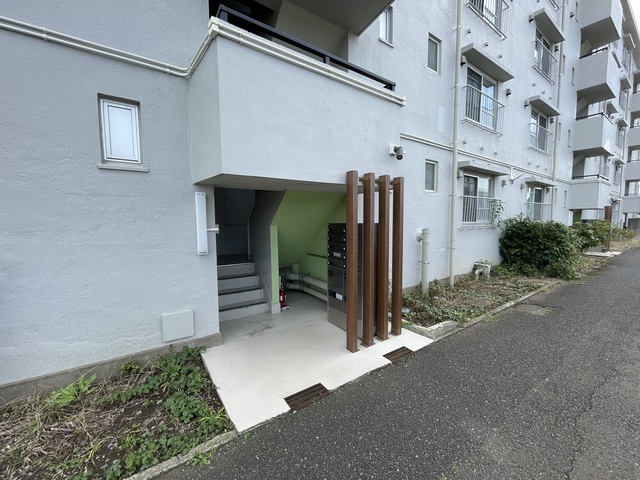 28/28 エントランス