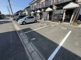 16/16 駐車場