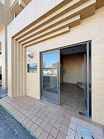 2/2 エントランス