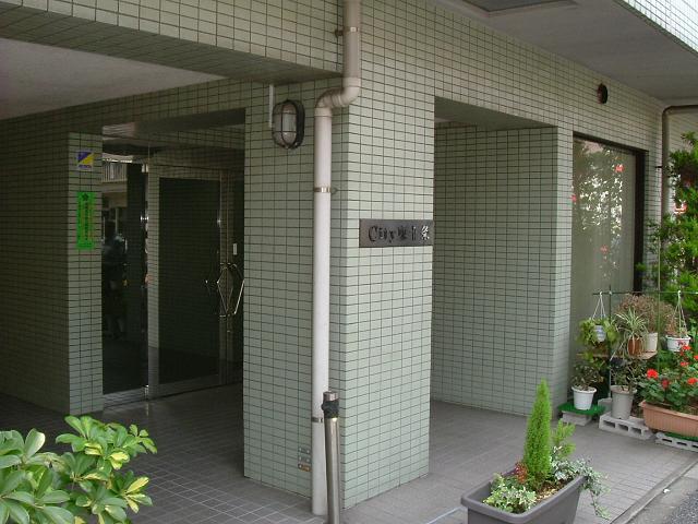 2/4 エントランス