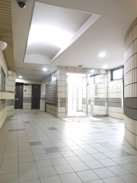 28/29 エントランス