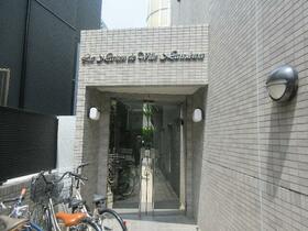 2/2 エントランス