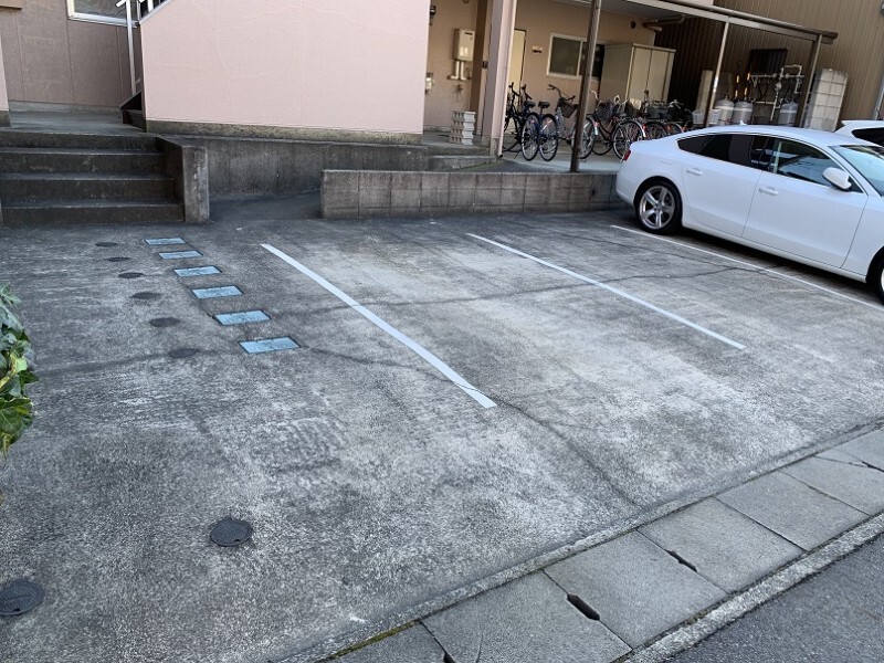 18/24 駐車場