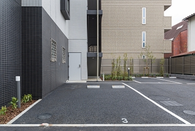 26/27 駐車場