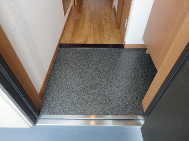 13/30 玄関