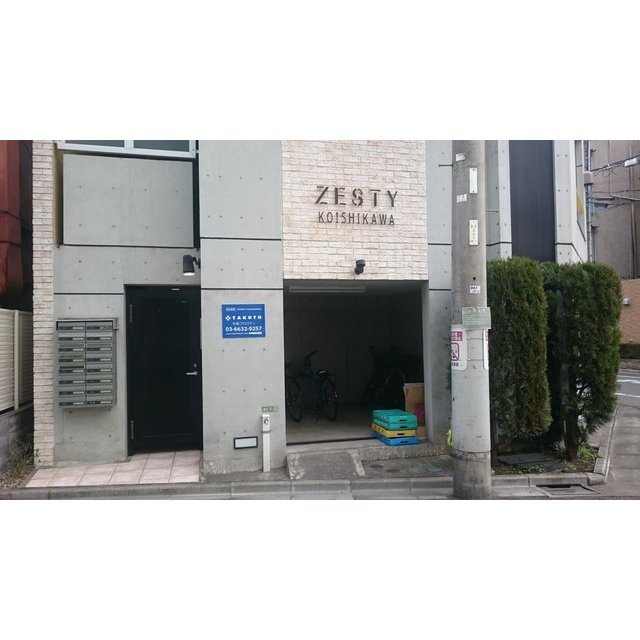 22/30 エントランス