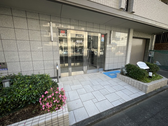 24/26 エントランス