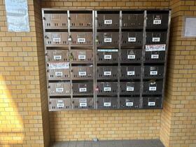 16/16 エントランス