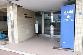 2/2 エントランス