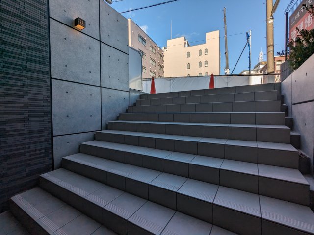 19/29 エントランス