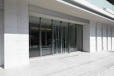 5/5 エントランス