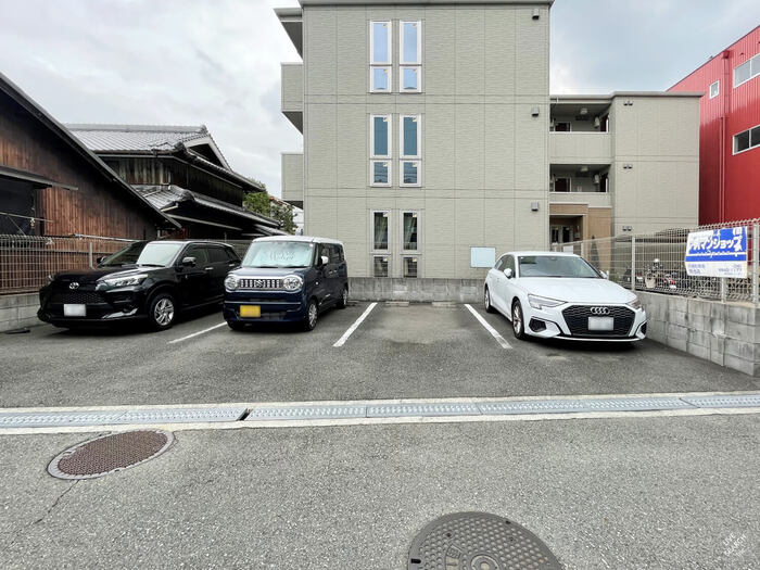 20/20 駐車場