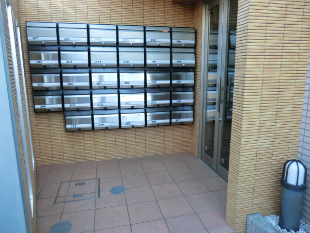 22/30 エントランス