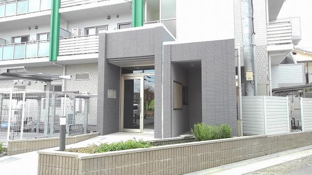 14/20 エントランス