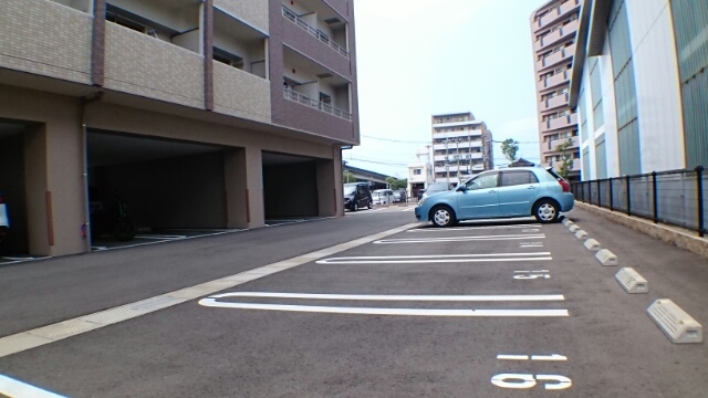 14/20 駐車場