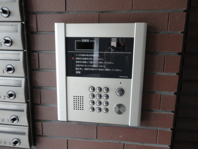 2/3 エントランス