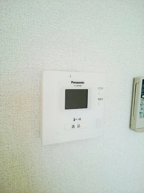 16/23 エントランス