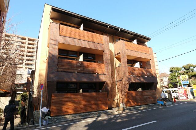 2/30 外観
