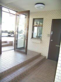 14/14 エントランス