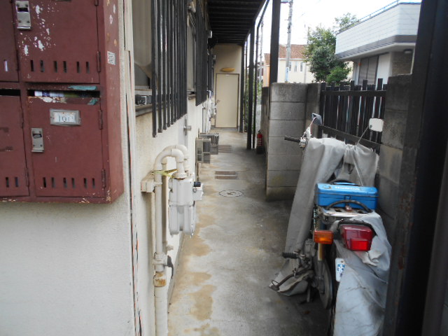 22/28 エントランス