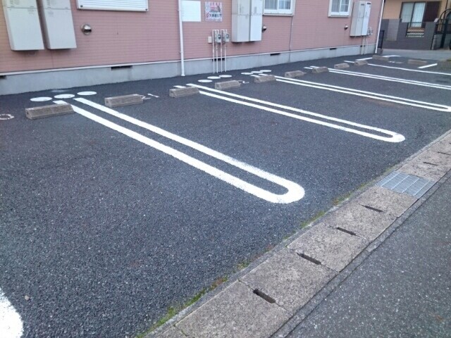 14/17 駐車場