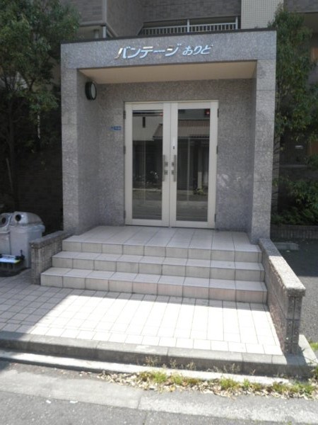 21/23 エントランス