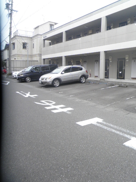 22/30 駐車場