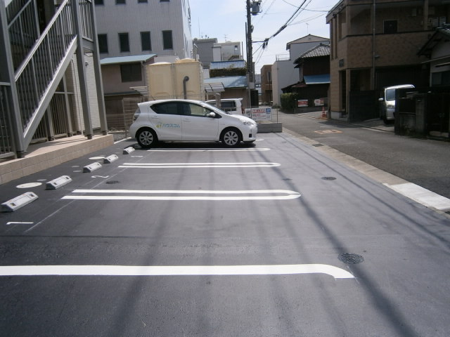 22/28 駐車場